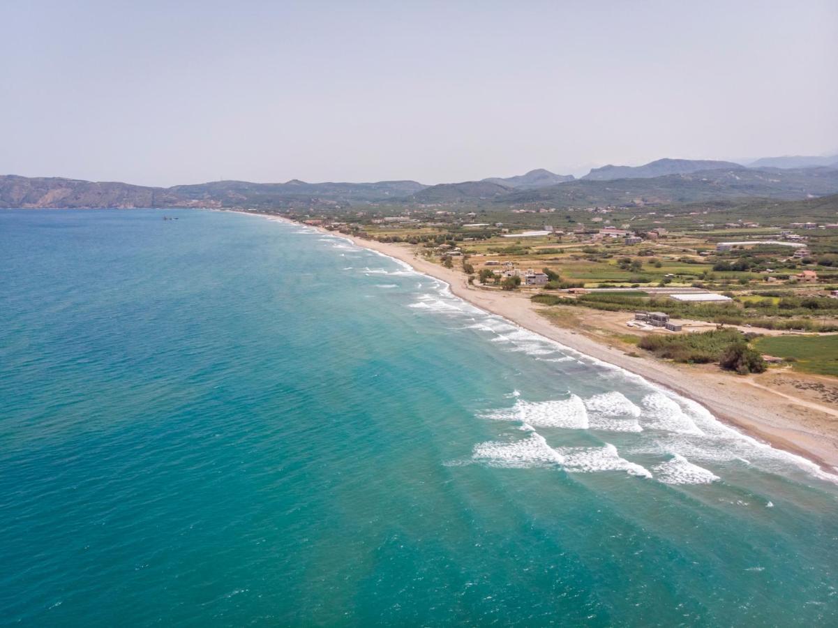 Indigo Blue Seaside Deluxe Apartments Kíssamos Esterno foto